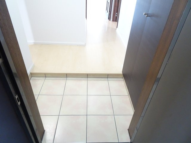 エスポアールアスカの玄関