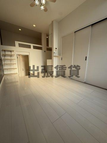 仲介手数料０円！ラフィーレ志賀本通の居間・リビング