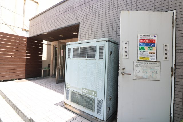 【エントランス】