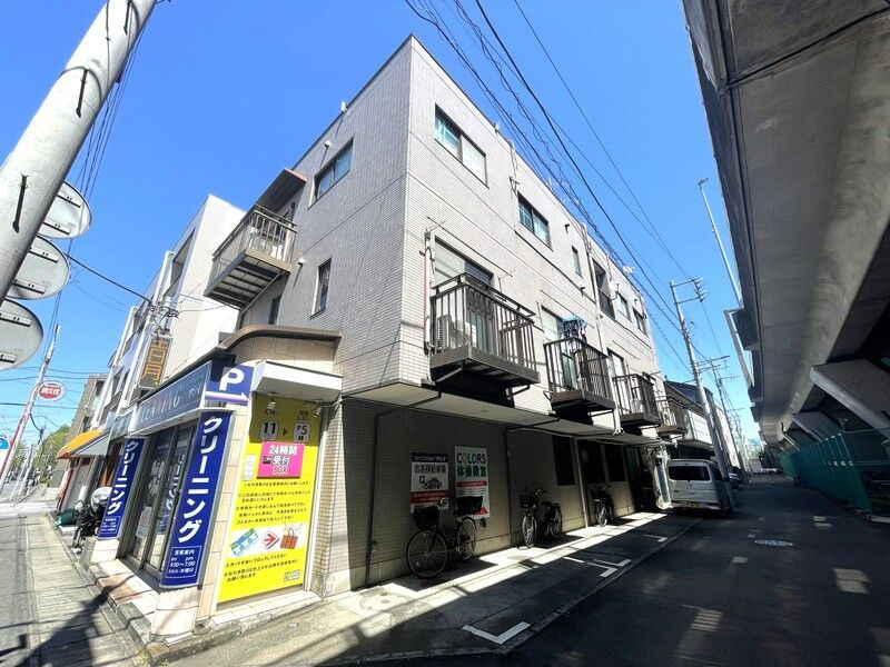 ヤシマ産業ビルの外観