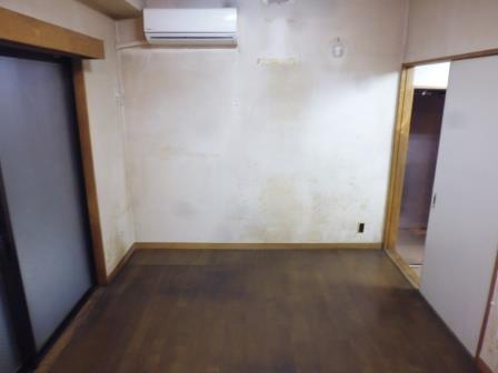 はい原ビルの内装