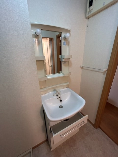 カサ・フローレスの独立洗面台