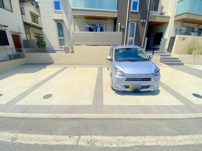 【駐車場】 | リーベル | 敷地内にゴミ置き場ございます！