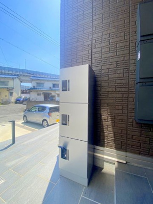 【その他共用部分】 | リーベル | 宅配ボックスがございますので外出時も困りません！