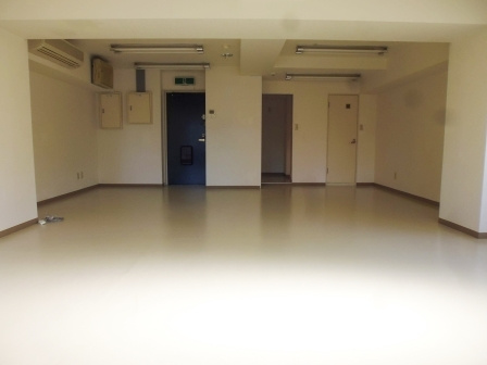 SSKビルのロビー