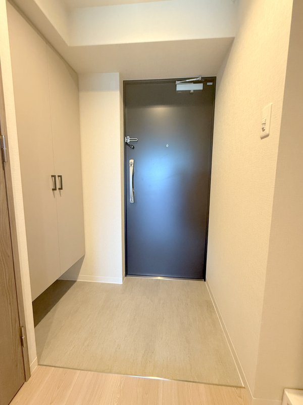 MAXIV CROS 江坂　仲介手数料の玄関