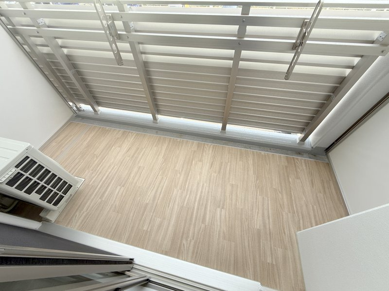 MAXIV CROS 江坂　仲介手数料のバルコニー