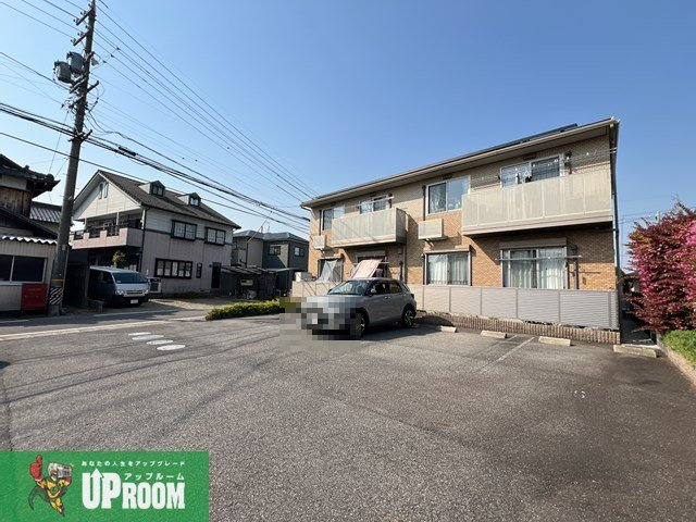 サンシャインクロノスの駐車場