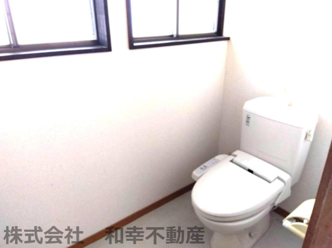 【トイレ】 | お手洗いには窓がありとても明るいです
