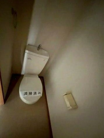 川崎市麻生区岡上５丁目のアパートのトイレ