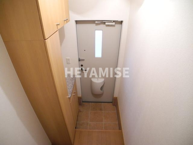 ヴィオラ　レジデンスAの玄関|※室内画像は類似物件のもの