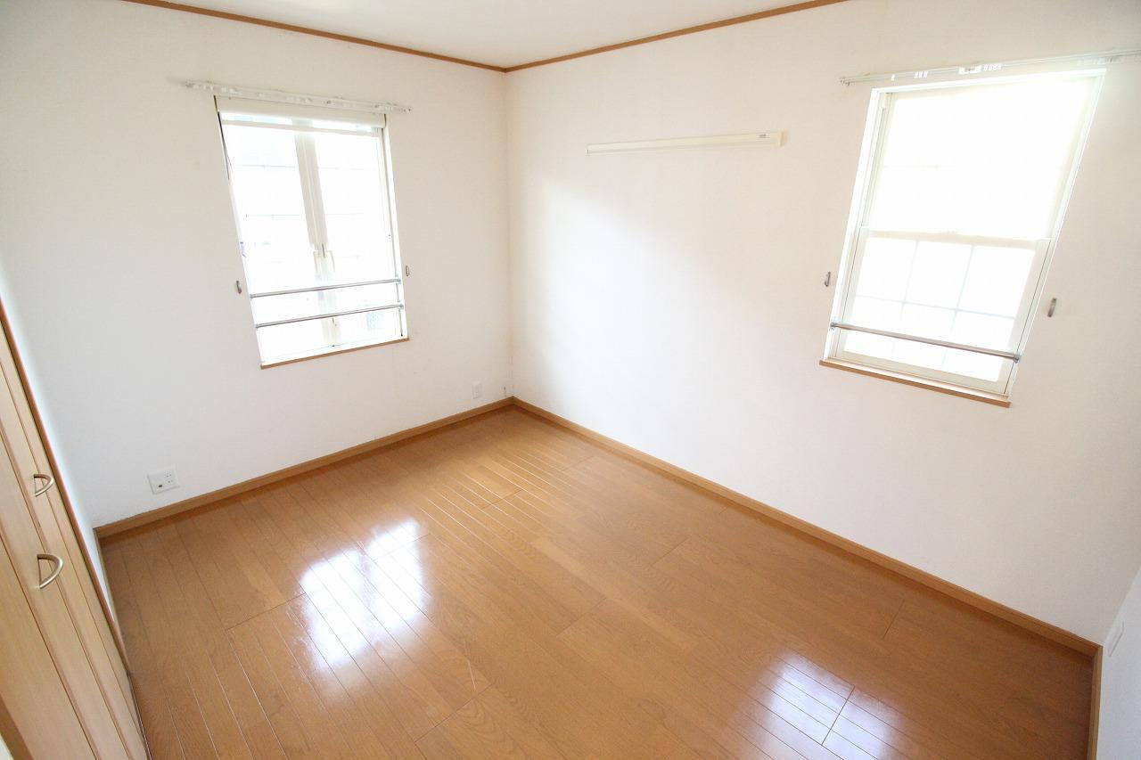 ルナ　パレス　Aの寝室|※お部屋により仕様が異なる場合があります。