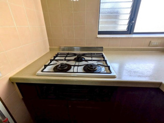 【キッチン】 | ■■値下げしました■■高槻市深沢町1丁目　 | L字型キッチンには出窓があります