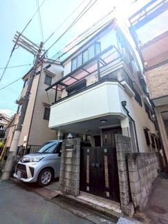 【外観】 | ■■値下げしました■■高槻市深沢町1丁目　 | ■平成８年建築  ■5LDKのゆとりの間取りです
■ゆったりした駐車スペースです ■木・鉄骨造の戸建です