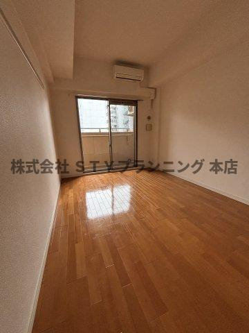 仲介手数料０円！プレサンス泉セントマークの居間・リビング