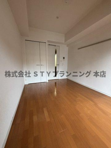 仲介手数料０円！プレサンス泉セントマークの居間・リビング