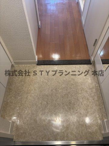 仲介手数料０円！プレサンス泉セントマークの玄関