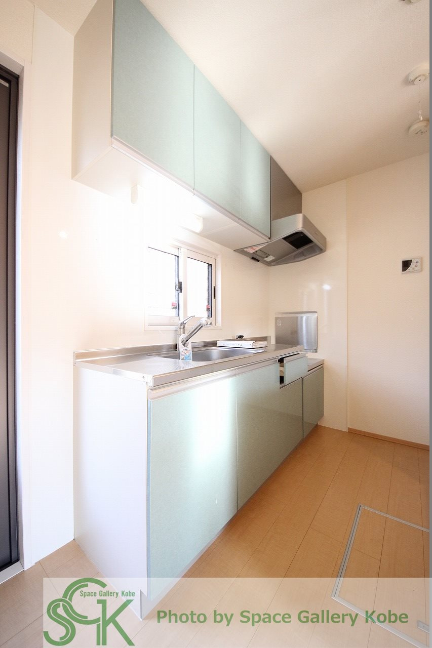 I-River Court　B棟のキッチン|※お部屋により仕様が異なる場合があります。