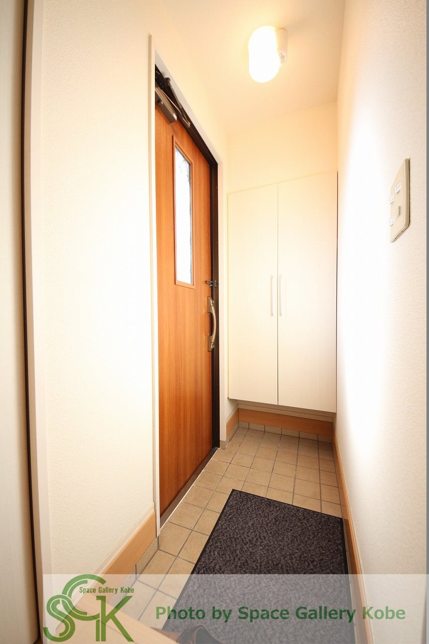 I-River Court　B棟の玄関|※お部屋により仕様が異なる場合があります。