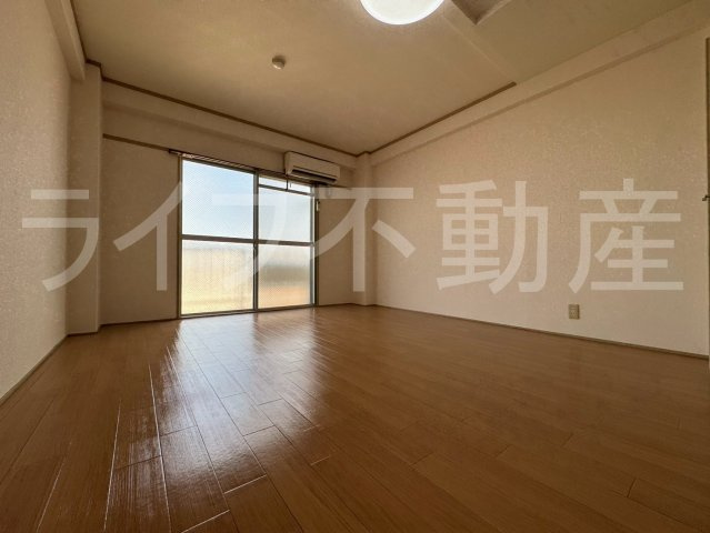 喜久マンションの居間・リビング|おしゃれな居間です