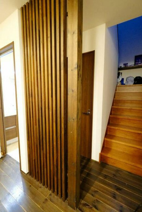 【中古】坂戸市石井中古住宅の内装|トイレ前格子