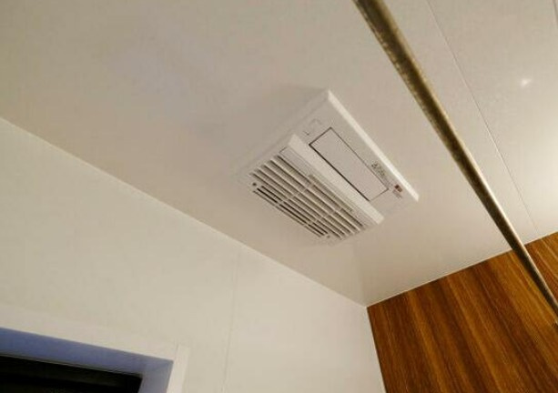 【中古】坂戸市石井中古住宅の冷暖房・空調設備|浴室乾燥暖房機付き！