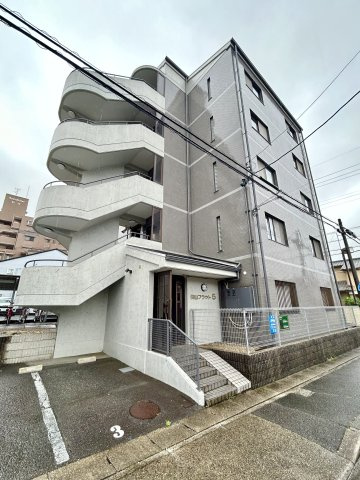 引山フラット５の外観
