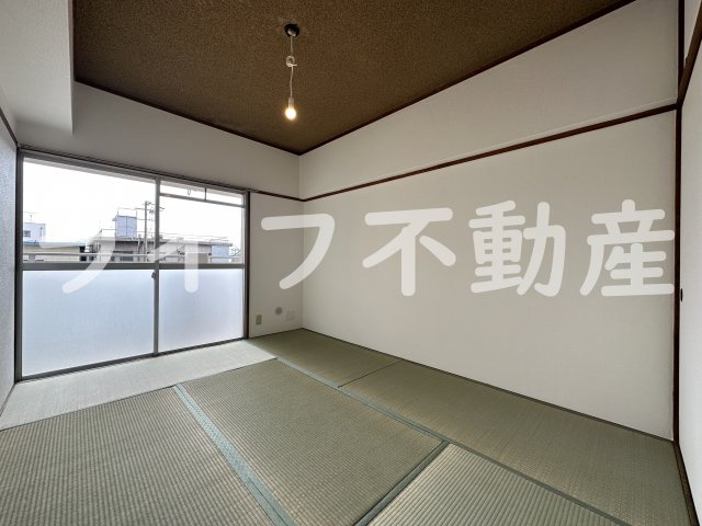 エステマール弥刀の和室|柔らかい畳が心地よい和室