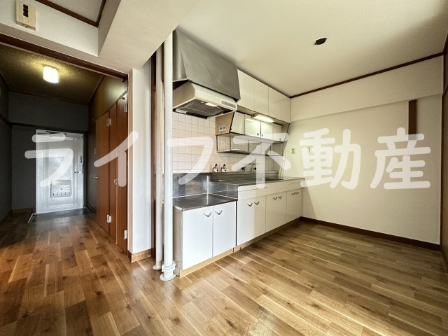 エステマール弥刀の居間・リビング|こちらのリビングで趣味の時間をお楽しみください