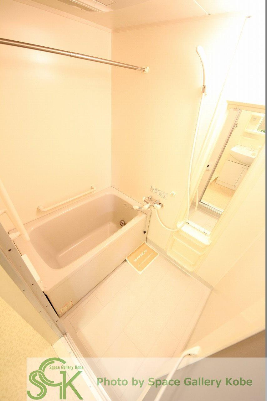 プラザハイツ二ツ屋　C棟の浴室|※お部屋により仕様が異なる場合があります。
