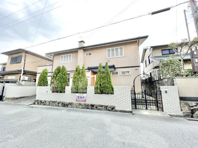 枚方市東香里2丁目　中古一戸建て