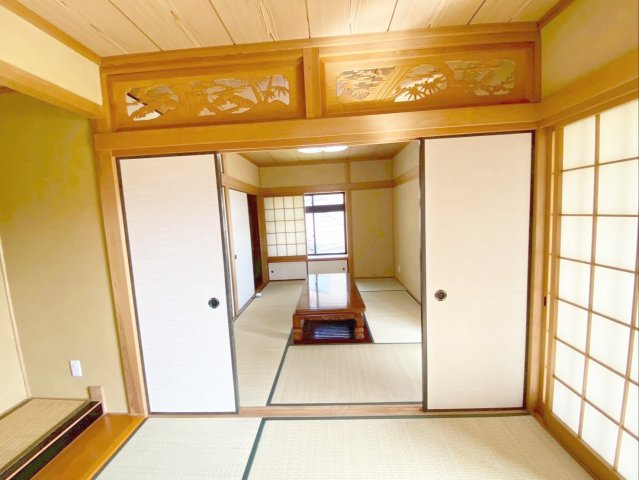 福岡市東区唐原　中古戸建の和室|《離れ》開放的な続き和室となっております！
