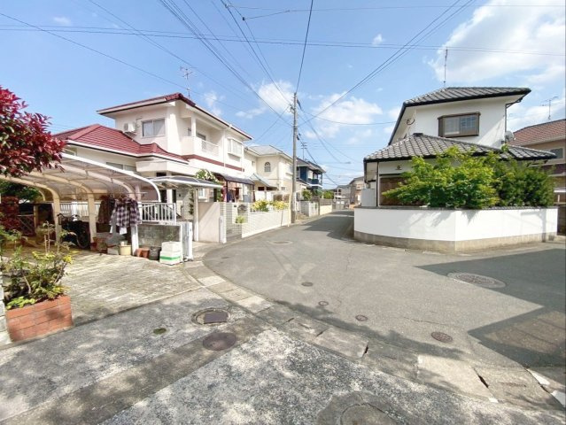 福岡市東区唐原　中古戸建の前面道路含む現地写真|前面道路です！