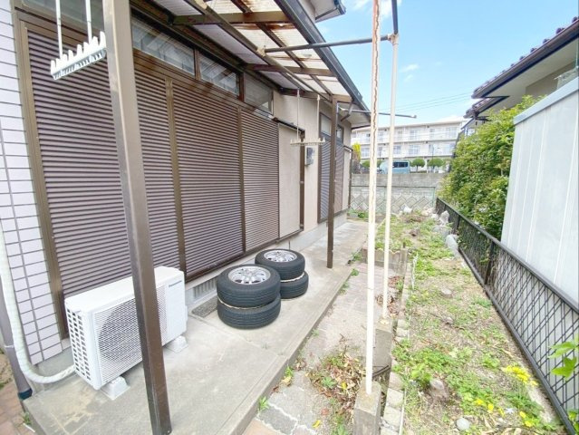福岡市東区唐原　中古戸建の設備|防犯面も安心のシャッター雨戸付き！