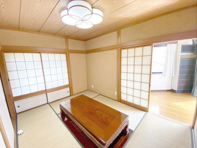 福岡市東区唐原　中古戸建の和室|《離れ》掘りごたつのある和室です！
