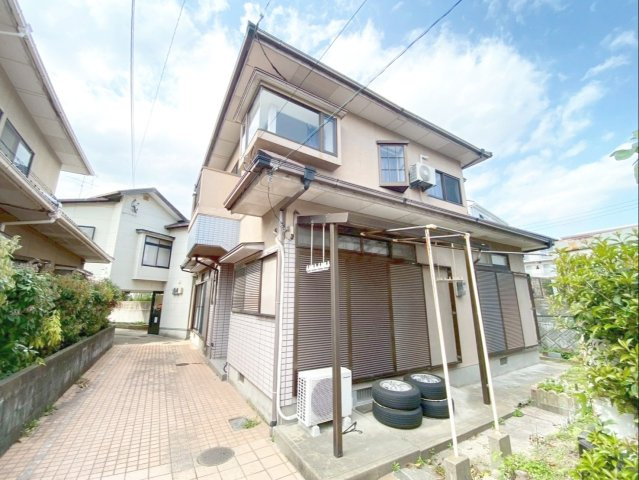 福岡市東区唐原　中古戸建の外観|多用途に使える『離れ』のある住宅です！
