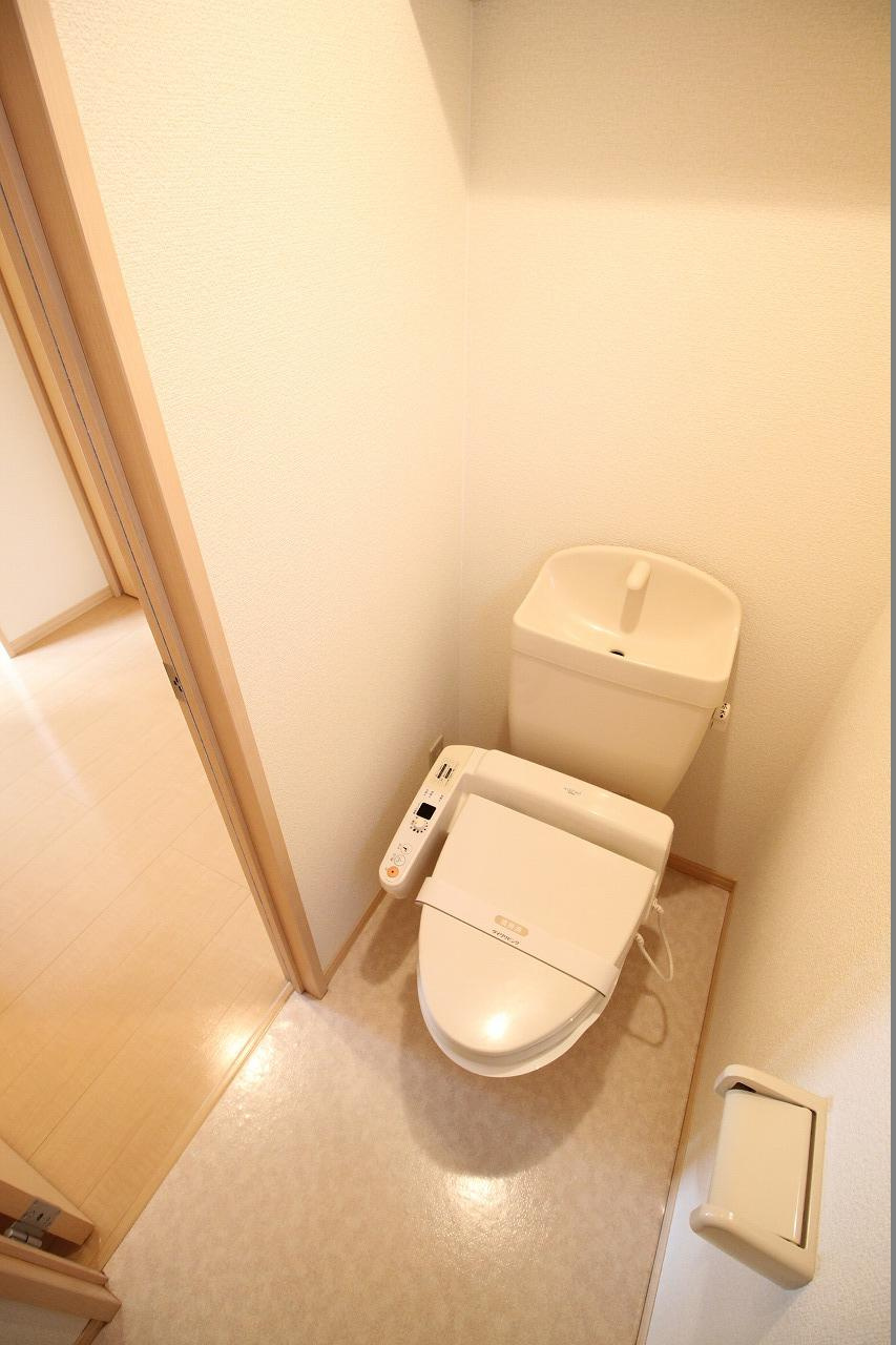 ヴィアーレのトイレ|※お部屋により仕様が異なる場合があります※