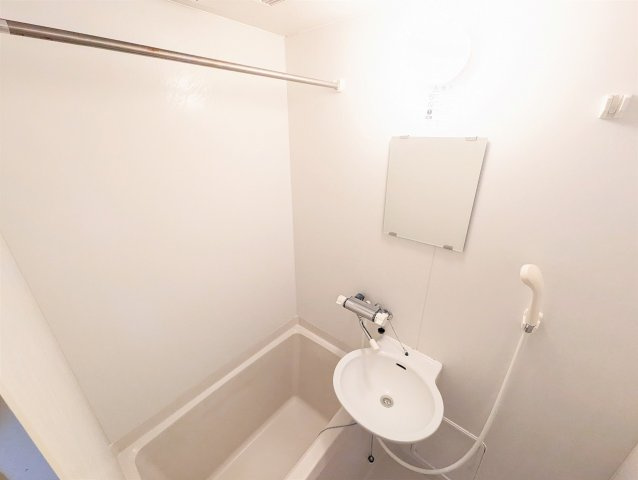 レオパレスWINDMILLの浴室|画像8