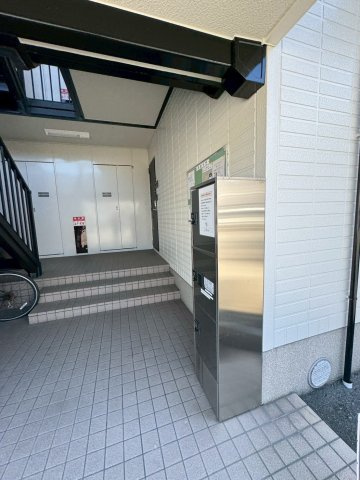 ウエストアヴェニューのロビー