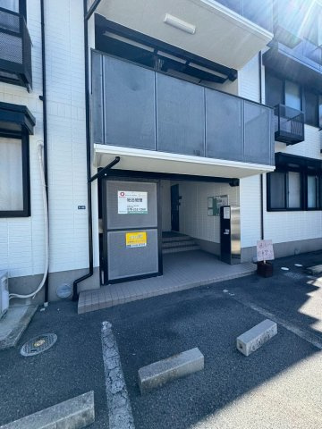 ウエストアヴェニューのエントランス