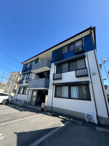 ウエストアヴェニューの外観