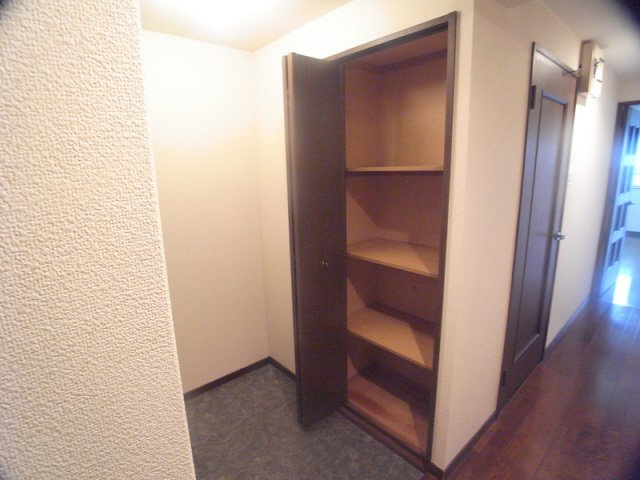 アゼリア六甲の収納