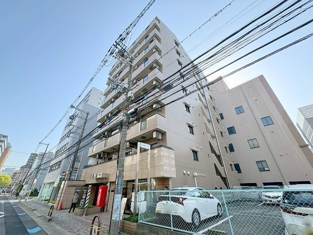 第13関根マンションの外観
