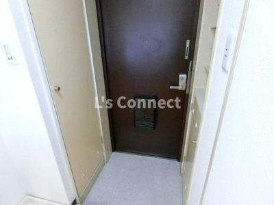 【玄関】 | ＣＩＴＹ　ＳＰＩＲＥ仙台 | 玄関には下駄箱と収納付き。