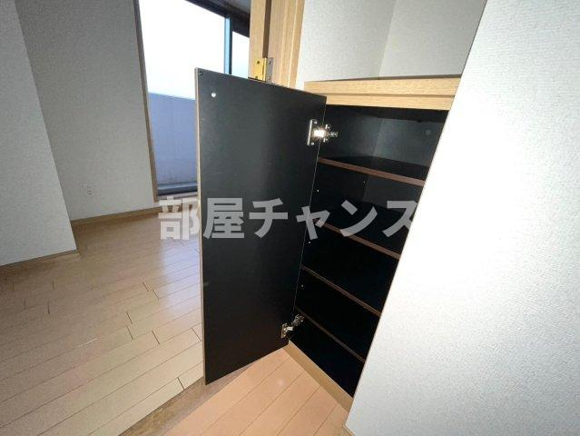 アーバンフラッツ新栄(旧La　Douceur新栄)の収納