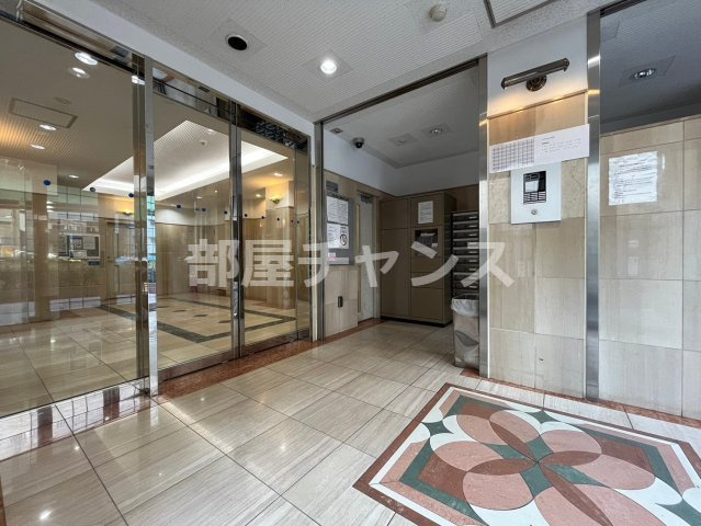 アーバンフラッツ新栄(旧La　Douceur新栄)のエントランス