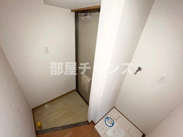 アーバンフラッツ新栄(旧La　Douceur新栄)の玄関