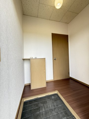 【玄関】 | セジュール長尾B