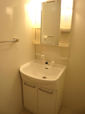 【洗面所】 | サングリア | 102 洗面台
