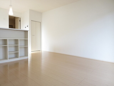 【内装】 | サングリア | 102 リビング